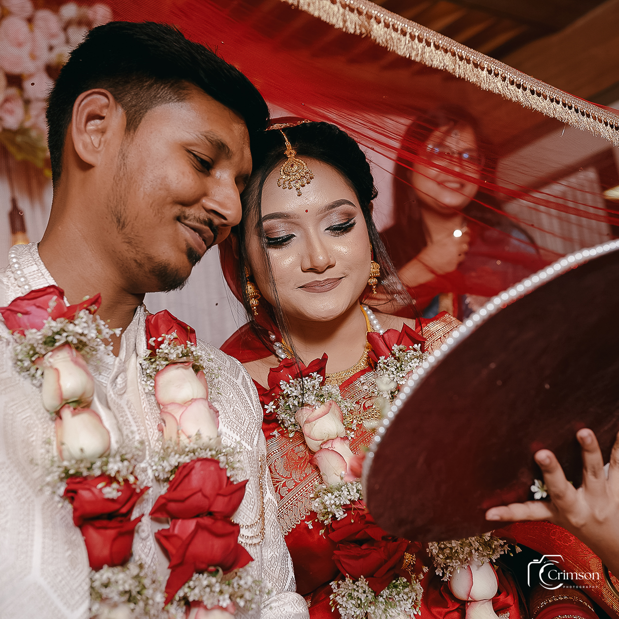 Outdoor couple photoshoot in Dhaka by Crimson Photography © Crimson Photography WhatsApp: +8801521211109 Mail: crimsonsnapbd@gmail.com